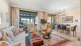 Buy apartment in El Manantial de Santa Maria Golf