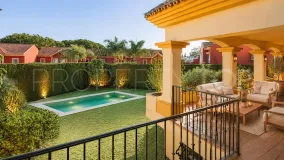 Semi detached villa for sale in Guadalmina Alta