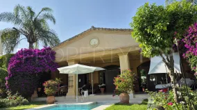 For sale villa in Guadalmina Baja with 3 bedrooms