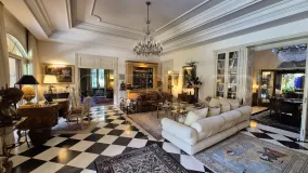 For sale villa in Guadalmina Baja with 3 bedrooms