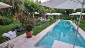 For sale villa in Guadalmina Baja with 3 bedrooms