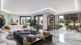 For sale Nueva Andalucia 5 bedrooms villa