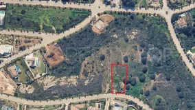 Plot in La Reserva for sale