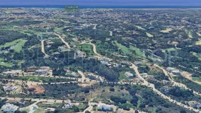 Plot in La Reserva for sale