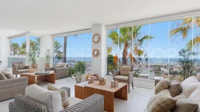 Buy apartment with 4 bedrooms in Mirador de Estepona Hills