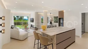 For sale ground floor apartment in Costalita