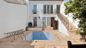 Se vende adosado en Estepona Casco Antiguo con 4 dormitorios