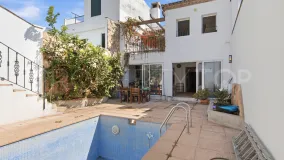 Se vende adosado en Estepona Casco Antiguo con 4 dormitorios