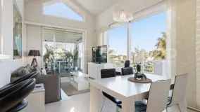 Ático en venta con 2 dormitorios en Alcazaba Lagoon