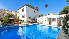 Villa en venta con 9 dormitorios en Jardin Tropical