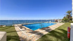 Se vende apartamento con 2 dormitorios en Estepona Ciudad