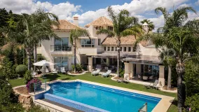 Se vende villa con 5 dormitorios en Los Flamingos