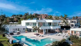 Villa for sale in La Cerquilla with 7 bedrooms
