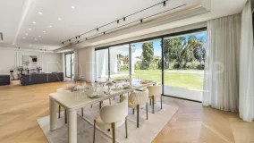Villa de 5 dormitorios en venta en Las Lomas del Marbella Club