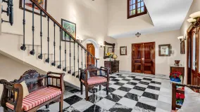 Villa en venta en Marbella Ciudad con 5 dormitorios