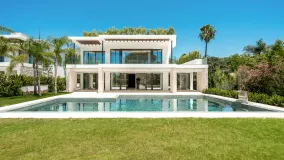 Nagüeles 5 bedrooms villa for sale