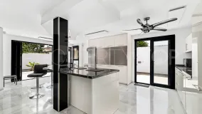 5 bedrooms San Pedro Playa villa for sale