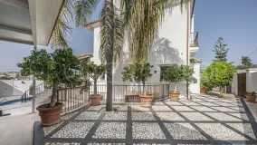 Villa con 5 dormitorios en venta en San Pedro Playa