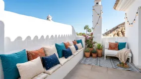 Nueva Andalucia, Ático con 2 dormitorios en venta