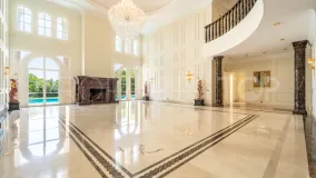 Se vende villa de 7 dormitorios en Sierra Blanca