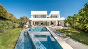Villa a la venta en Marbella Golden Mile