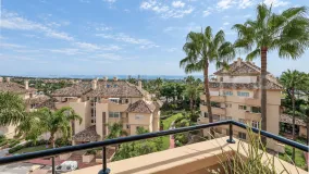 Apartment for sale in Elviria with 3 bedrooms