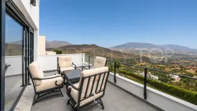 Town house for sale in La Mairena