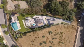 Comprar villa con 6 dormitorios en Elviria