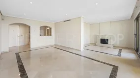 Penthouse for sale in Los Arqueros with 4 bedrooms
