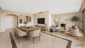 Penthouse for sale in Los Arqueros with 4 bedrooms