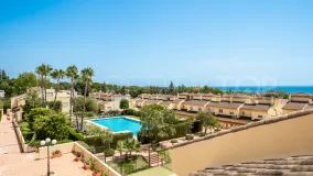 4 bedrooms town house in Golden Mile for sale