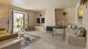 For sale town house with 2 bedrooms in Golden Mile