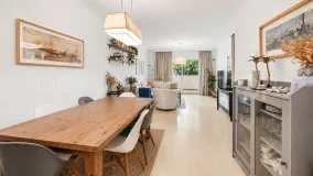 Apartamento en venta en Elviria