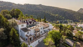 Villa en venta de 5 dormitorios en Benahavis Centro