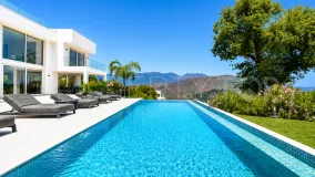 Villa for sale in La Mairena