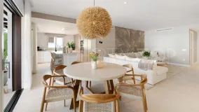 Se vende atico duplex de 3 dormitorios en Las Lomas del Marbella Club