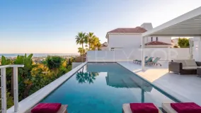 Villa con 4 dormitorios en venta en Nueva Andalucia