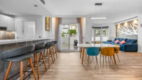 Comprar apartamento planta baja en Los Naranjos de Marbella