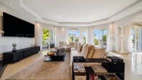 Los Naranjos Golf, villa de 5 dormitorios en venta