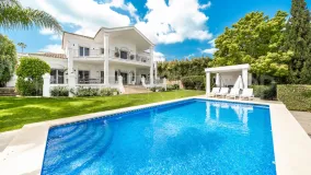 For sale villa in Los Naranjos Golf with 5 bedrooms