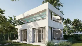 Bungalow de 3 dormitorios en venta en Los Monteros