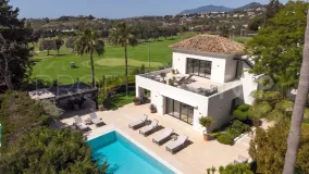 For sale villa in Los Naranjos Golf