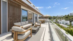 Ático con 4 dormitorios a la venta en Los Monteros
