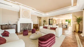For sale villa in Marbella Hill Club with 7 bedrooms