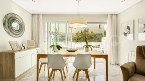 Town house for sale in Golden Mile