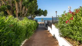 Playas del Duque, apartamento de 2 dormitorios en venta