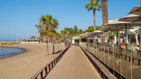Playas del Duque, apartamento de 2 dormitorios en venta
