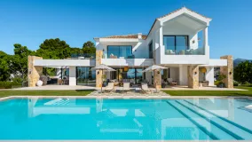 Villa de 8 dormitorios en venta en El Herrojo