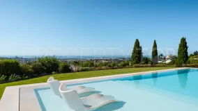 Villa de 8 dormitorios en venta en El Herrojo