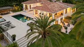 Villa de 5 dormitorios en venta en Nueva Andalucia